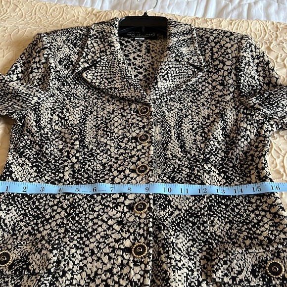 St. John Collection Blazer - Picture 6 of 11